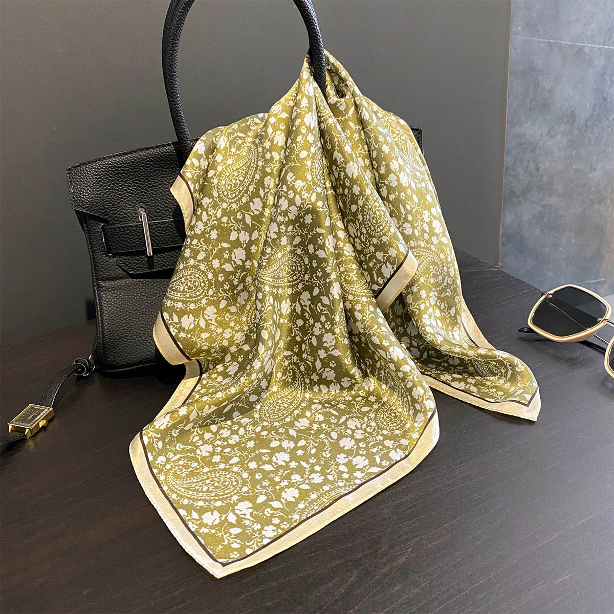 Luxury 100% Pure Silk Square S - Luxury Bags Expensive avis et prix