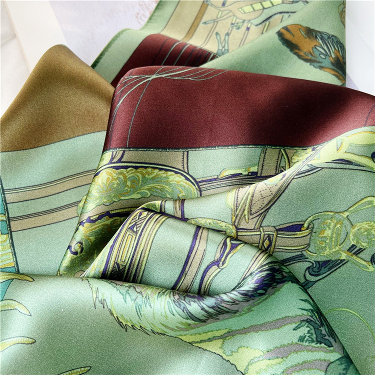 Small Mulberry Silk Scarf 65CM - Luxury Bags Green avis et prix